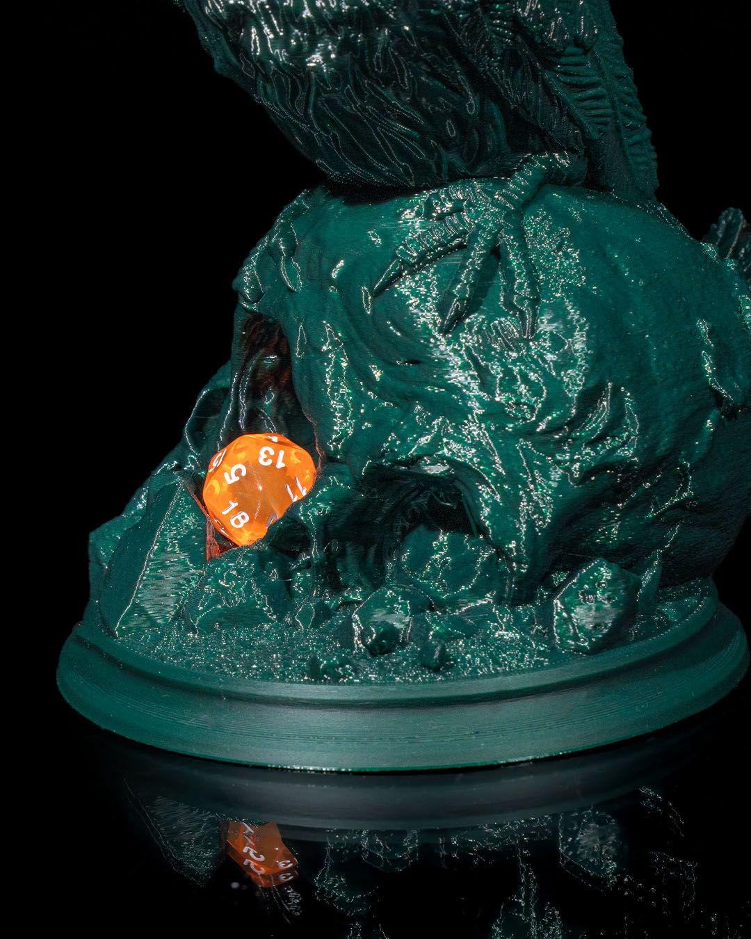 Raven’s Feast Dice Tower - A Dark and Dramatic Roll!