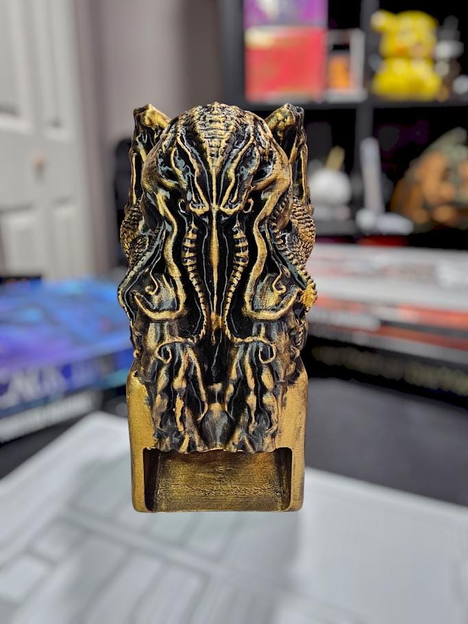 Cthulhu Idol Dice Tower