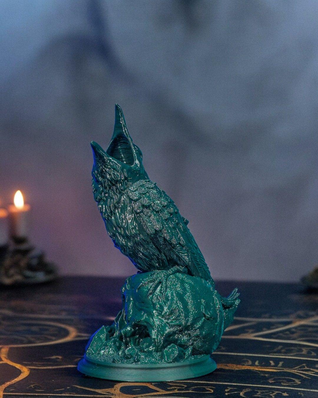 Raven’s Feast Dice Tower - A Dark and Dramatic Roll!