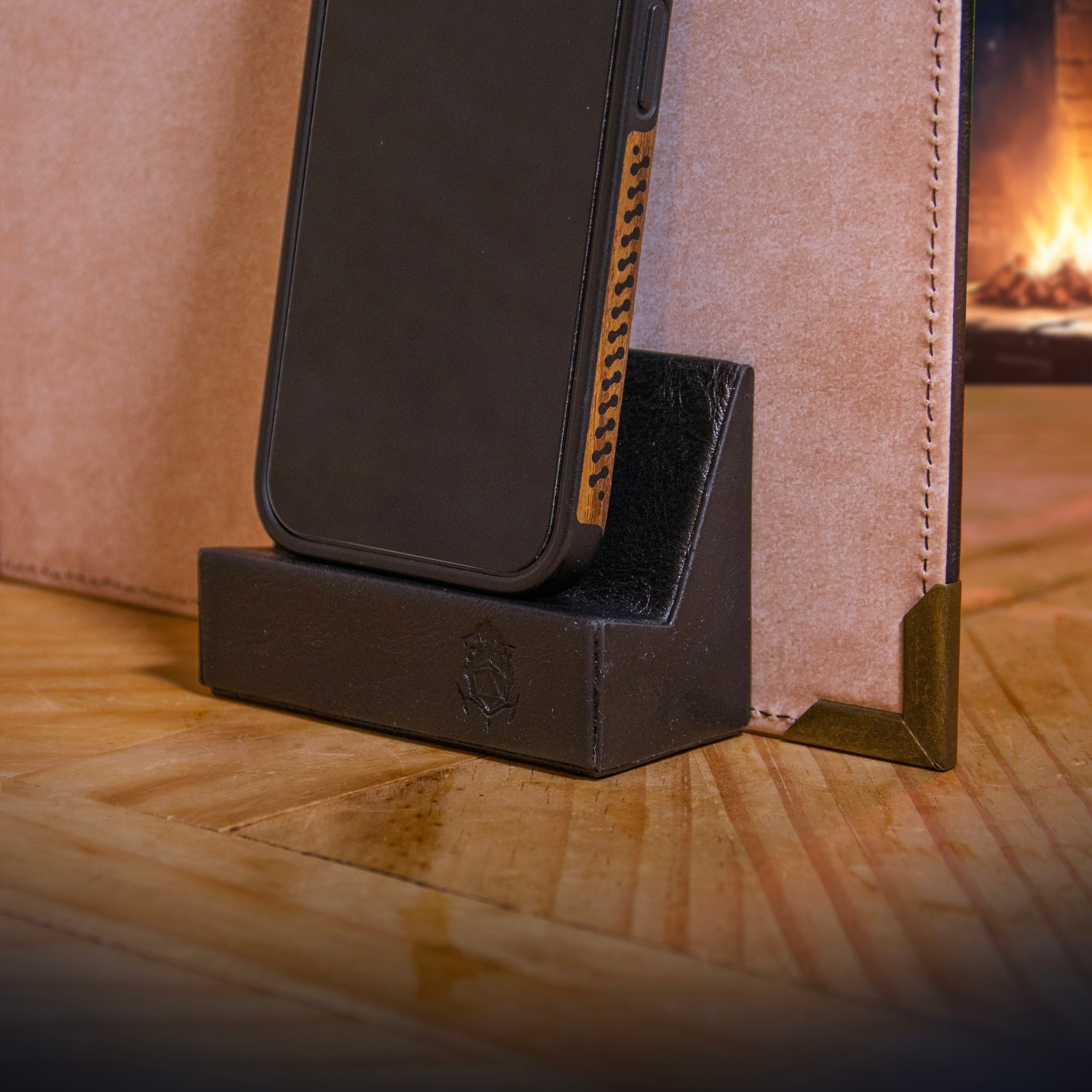 Magnetic Phone Holder - Digital Tools Mount for Game Master Screen & TTRPG Sessions