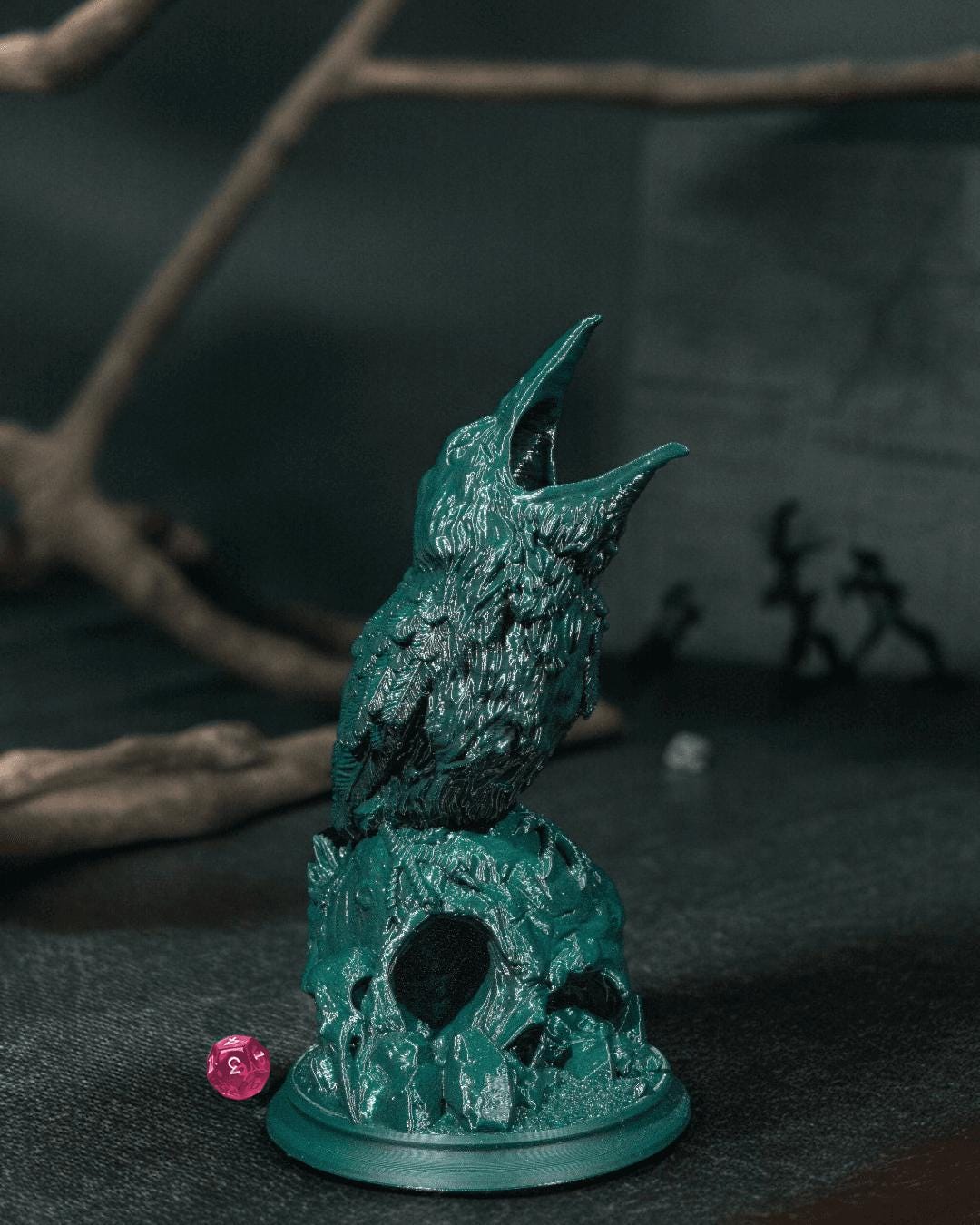 Raven’s Feast Dice Tower - A Dark and Dramatic Roll!