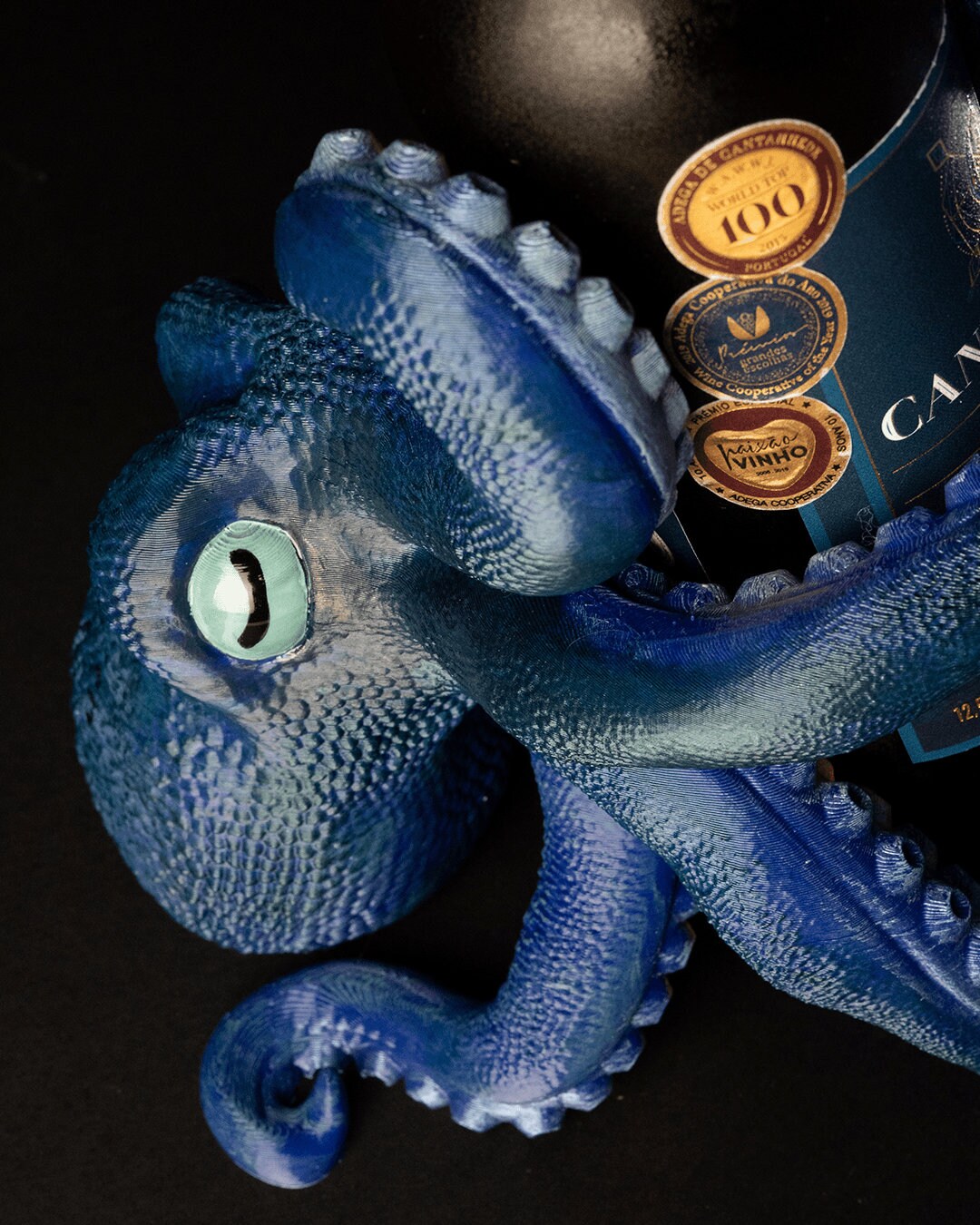 Bordeaux – The Octopus Wine Bottle Holder