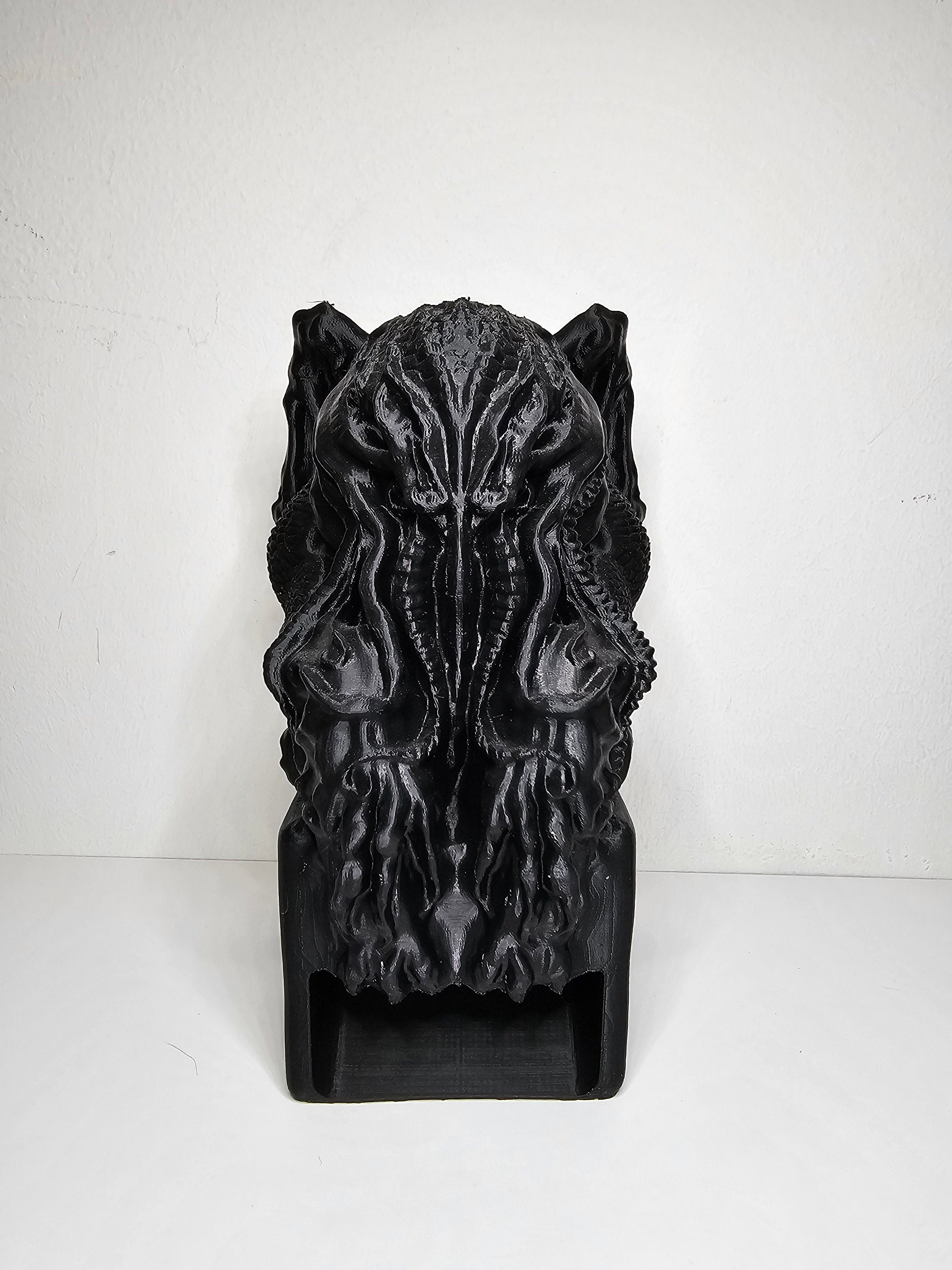 Cthulhu Idol Dice Tower